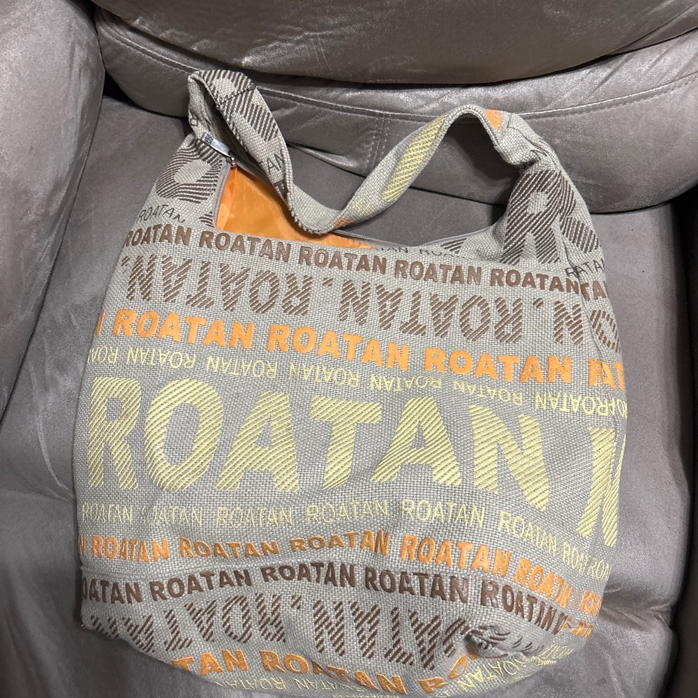 Robin Ruth Purse